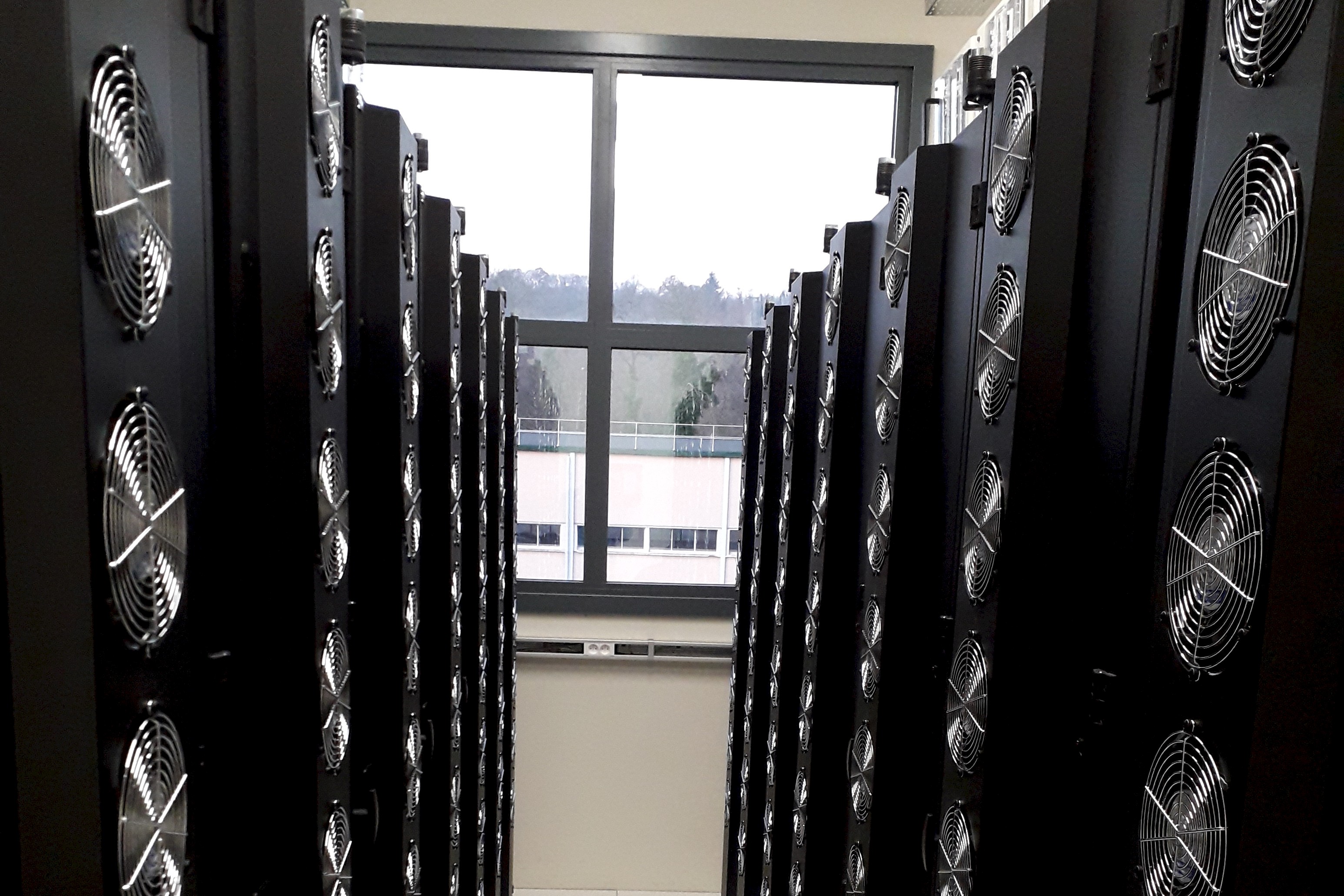 Extension de la salle de stockage des données informatiques du laboratoire P2IO-université Paris Saclay